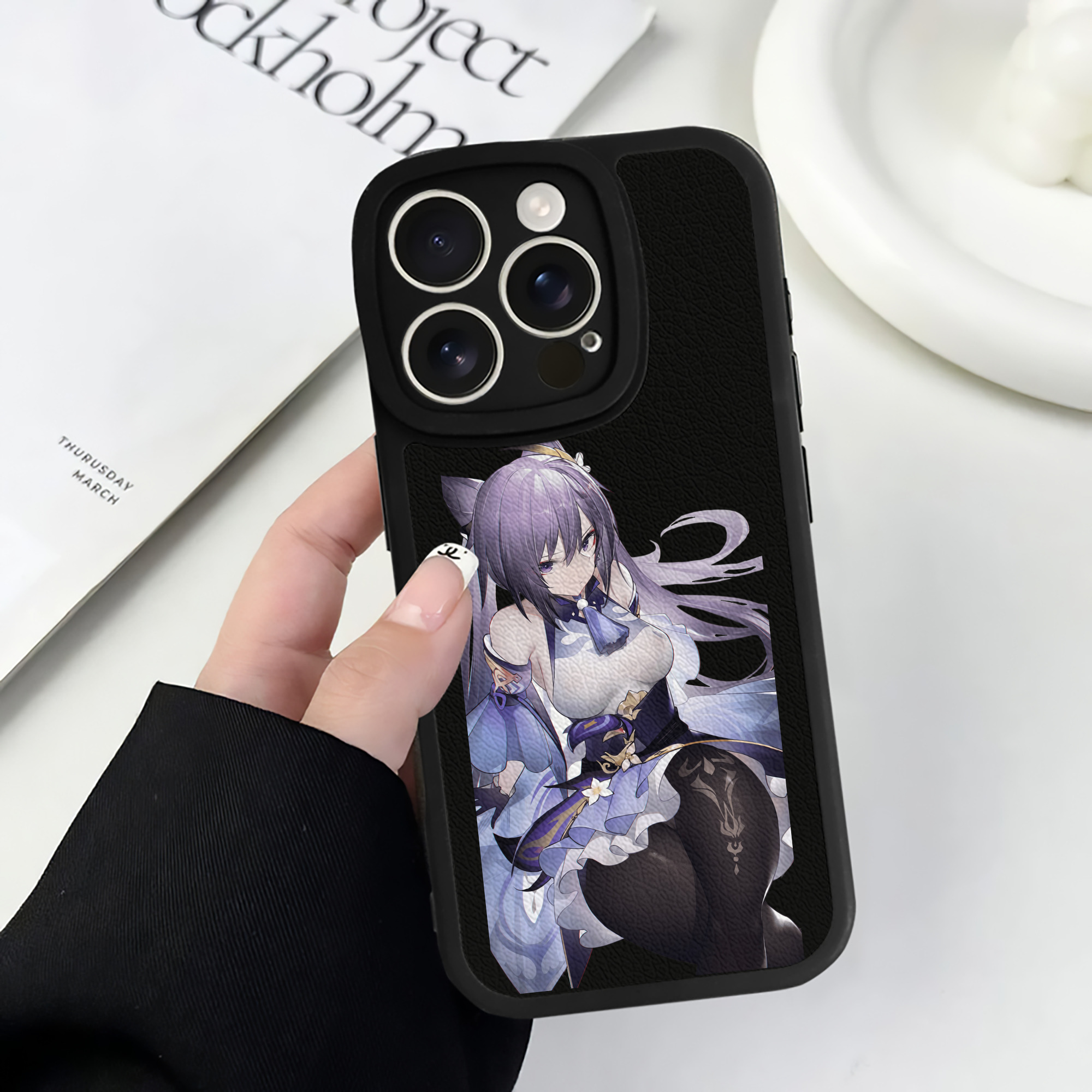 げんし神 刻晴 こくせい genshin Kokusei 【iPhone 16シリーズ対応】シリコンスマホケース（レザー調） 材質：シリコン